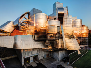 Frank O. Gehry und Edelstahl Rostfrei